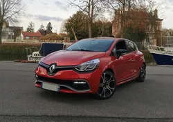 Renault Clio IV RS TROPHY 220 N°1066 FULL