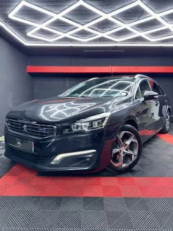 Peugeot 508 2.0 blue hdi 180ch bva6 féline sièges chauffants / massants / attelage / angles mort / affichage tête haute