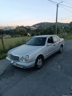 Mercedes-Benz E 220 Elegance