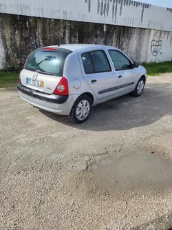 Renault Clio 1.2 ano 2003 tudo em dia sem problemas