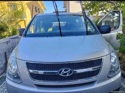 Hyundai H-1 Starex