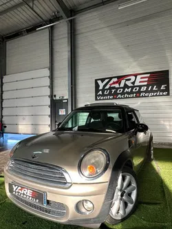 Mini Cooper D 1.6 HDi 110 ch