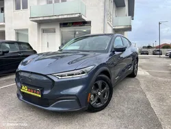 Ford Mustang Mach-E 75.7 kWh Base