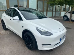 TESLA MODEL Y GRANDE AUTONOMIE DUAL MOTOR AWD Pompe à chaleur première main