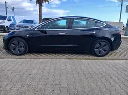 Tesla Model 3 Long Range RWD  - Versão Rara tração traseira com Long Range (máxima eficiência)