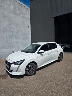 ⭐️⭐️ PEUGEOT 208 HDI 100 ALLURE/ 1ere MAIN / DISTRIBUTION OK / GARANTIE 12 MOIS⭐️⭐️