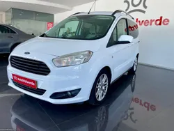 Ford Courier EcoBoost Titanium