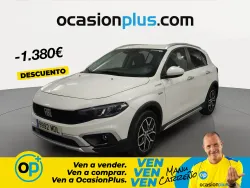 FIAT Tipo 1.5 Hybrid Cross DCT