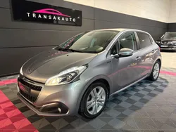 PEUGEOT 208 PureTech 82ch SS BVM5 Signature / 1ÈRE MAIN / DISTRIBUTION OK / RÉVISION MARS 2026 / RADAR AR