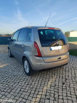 Lancia Musa 1.3 16V M-jet Platino