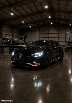 Renault Clio TCe 220 EDC R.S. Trophy