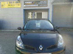 Clio 1.4l essence 154000 kms a 3990