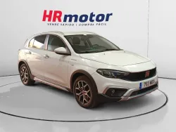 FIAT Tipo 1.5 Hybrid Cross DCT