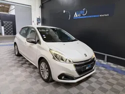 PEUGEOT 208 1.2i PureTech - 110cv Allure (Courroie renforcée / Carplay / Caméra de recul)