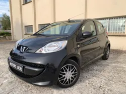 Peugeot 107 / 5 portes / climatisation