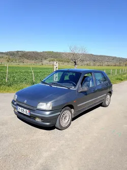Renault clio Baccara 1.8i 95cv