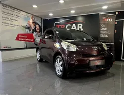 Toyota iQ 1.0 VVT-i 2