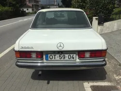 Mercedes-Benz 240 240 D
