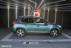 Peugeot 2008 1.2 PureTech Crossway