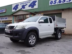 Toyota hilux 2.5 d4d tri- benne