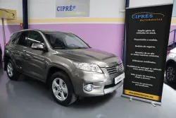 Toyota RAV 4 2.2D-4D Executive 4x4