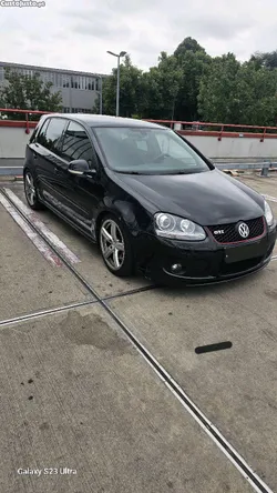VW Golf Gti Edition 30 pirelli