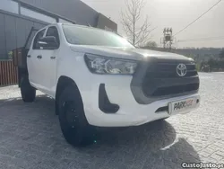 Toyota Hilux 2.4 D-4D 4WD CD CM