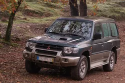Mitsubishi Pajero 2.8 TD GLS Longo (V20)