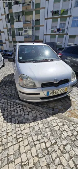 Toyota Yaris 1.0 terra