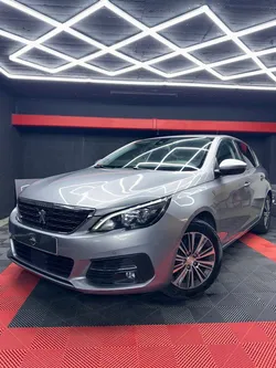 Peugeot 308 1.2 turbo 130ch bvm6 edition road trip entretien exclusif peugeot / caméra 360 / angles mort