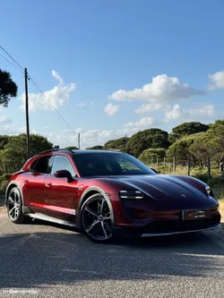 Porsche Taycan Cross Turismo 4S
