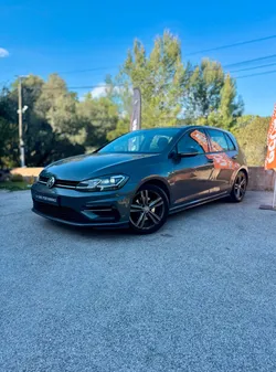 Volkswagen Golf 1.5 TSi Evo 150ch R-Line DSG7 5p PREMIÈRE MAIN (CARPLAY / CAMÉRA / RADARS AV+AR / ÉCRAN GPS / CLIM AUTO BI-ZONES / JANTES ALU 17P / FEUX FULL LED / RÉGULATEUR ACC / BLUETOOTH)