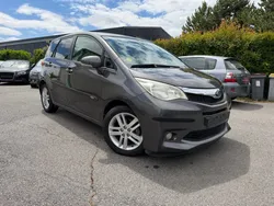 Subaro Trezia 1.4 comfort ( Toyota )