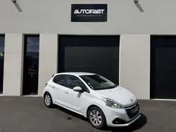 Peugeot 208 1.6 BlueHDi 100 Business Pack