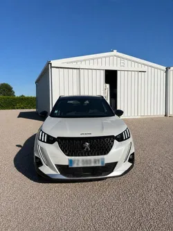 Peugeot 2008 blue hdi 130 gt line bva8