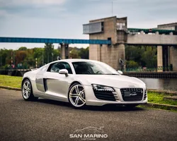 AUDI R8 Coupe 4.2 V8 420CH FSI Quattro R-Tronic Audi Exclusive - Suivi Complet Audi, Embrayage Neuf, Bang & Olufsen, Alcantara, Caméra, Navigaton Plus, Régulateur... - Irréprochable