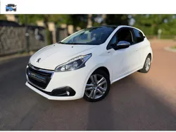 PEUGEOT 208 1.6 BlueHDi - 100 Édition Style