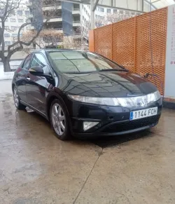 HONDA Civic 1.8 i-VTEC Sport