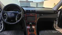 Mercedes-Benz 220 SE de 2002