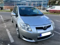 TOYOTA Auris 1.4D-4D Luna