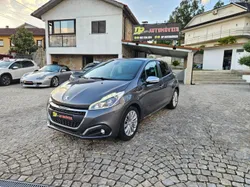 Peugeot 208 1.2 Signature