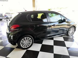 Peugeot 208 1.6HDI Style