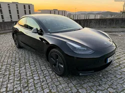 Tesla Model 3 Tração Traseira