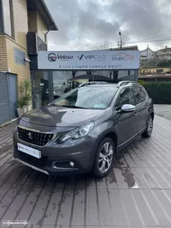 Peugeot 2008 1.2 PureTech Crossway