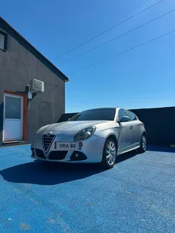 Alfa Romeo Giulietta ALFA ROMEO GIULIETTA - 2.0 JTDM 140 CH S&S DISTINCTIVE