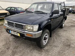 Toyota Hilux 2400