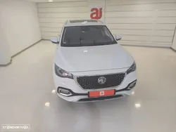 MG EHS PHEV Luxury