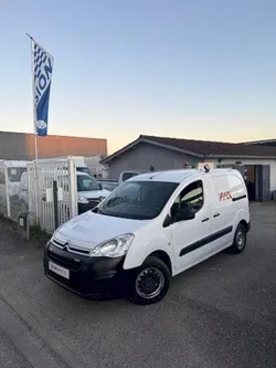 Citroën Berlingo Phase 2 L1 850kg 1.6 VTi 16V 98 ch 2 portes latérales Équipé Chasse & Travaux de Nuit Visibilité Maximale moteur à chaîne tva récupérable prix ht : 8 325 Garantie 6 mois