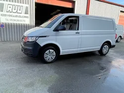Prix ht 21667 vw transporter van t6.1 2.0l tdi 150 bvm6 business avec options 1er main 04/2023 parfait etat garanti 12 mois