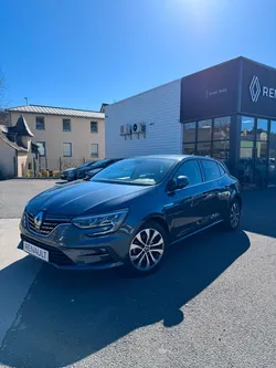 RENAULT - MEGANE IV Berline Blue dCi 115 EDC Techno